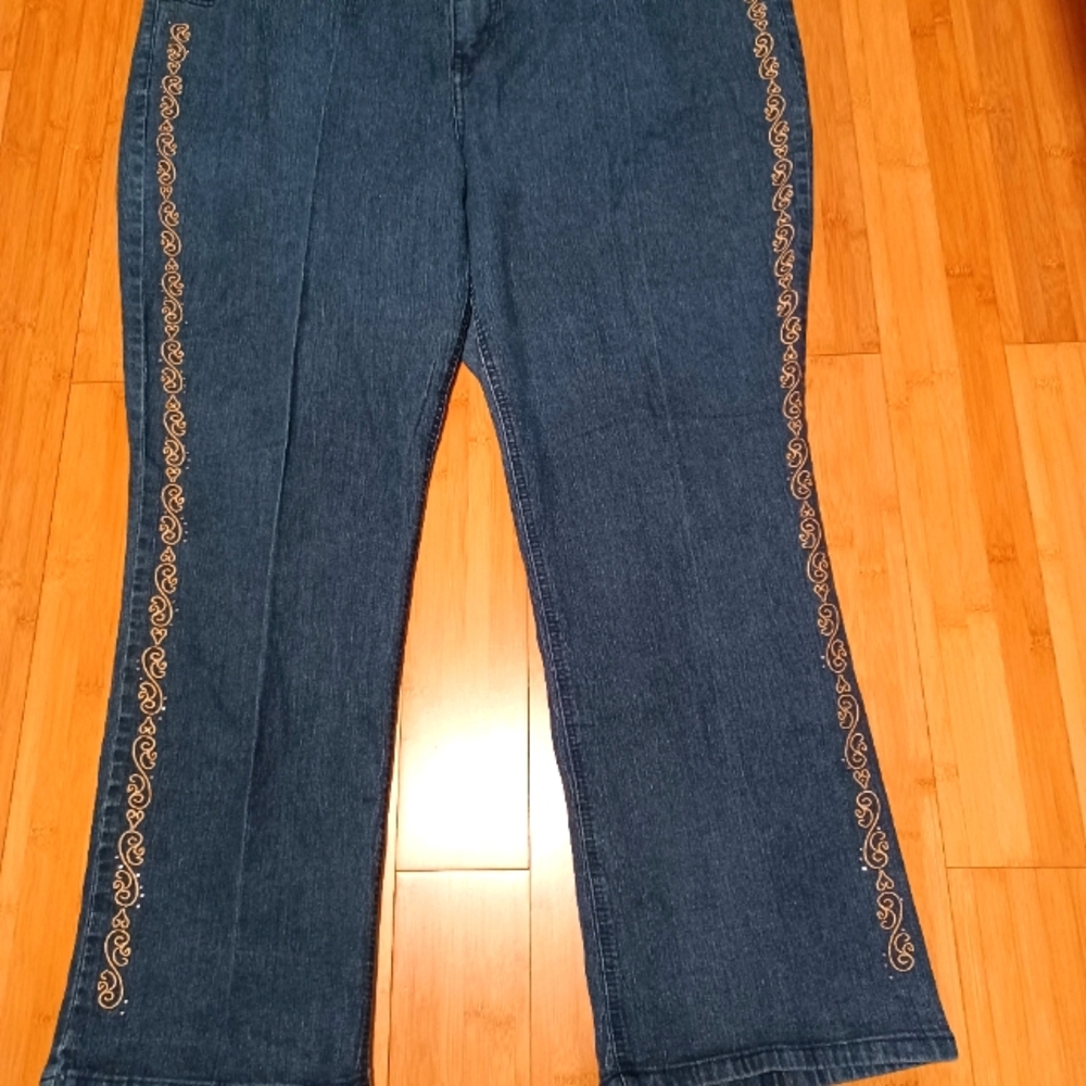 Essentials Embroidered Sides Plus Women's Jeans 22/ 24W.